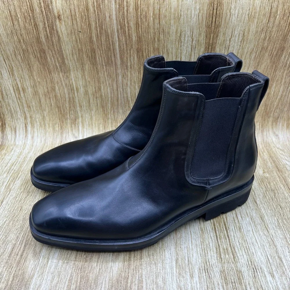 Salvatore Ferragamo Chelsea Boots Men's Size 9 Black Leather Lug Sole 38336